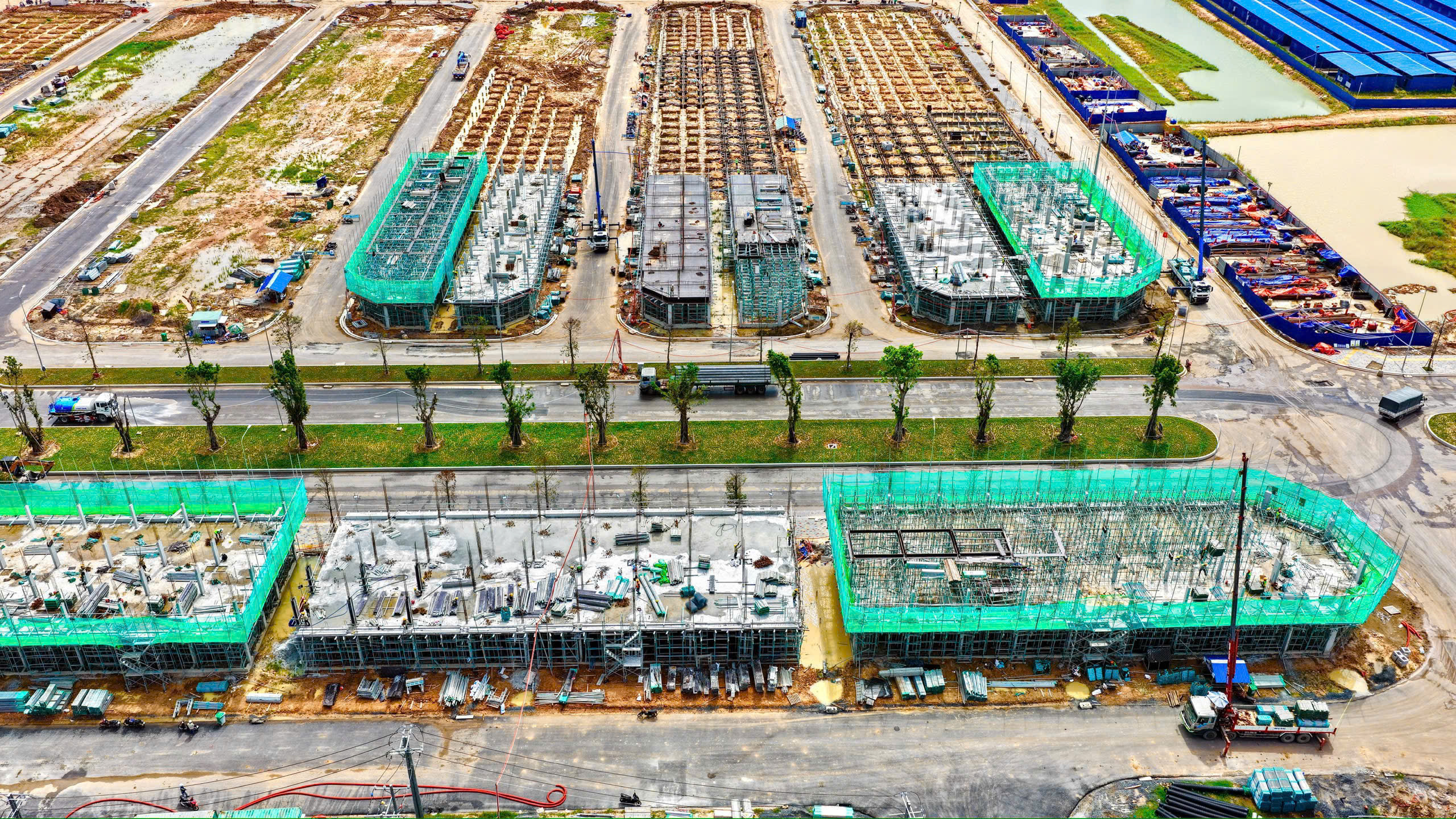 Tiến độ xây dựng khu nhà phố tại vinhomes green city