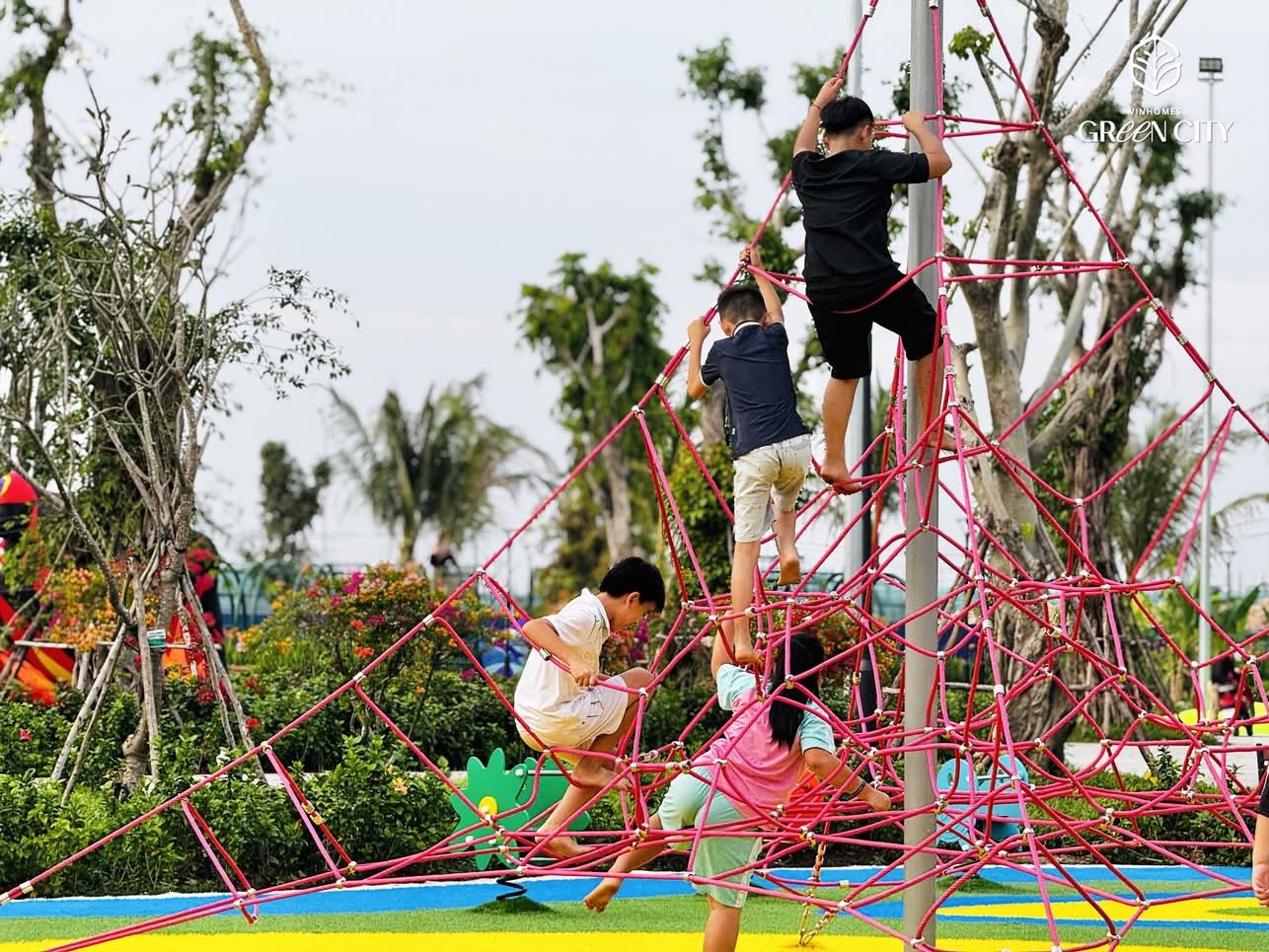 Mua nhà rinh xe VF3 tại Vinhomes Hậu Nghĩa, thêm lựa chọn...